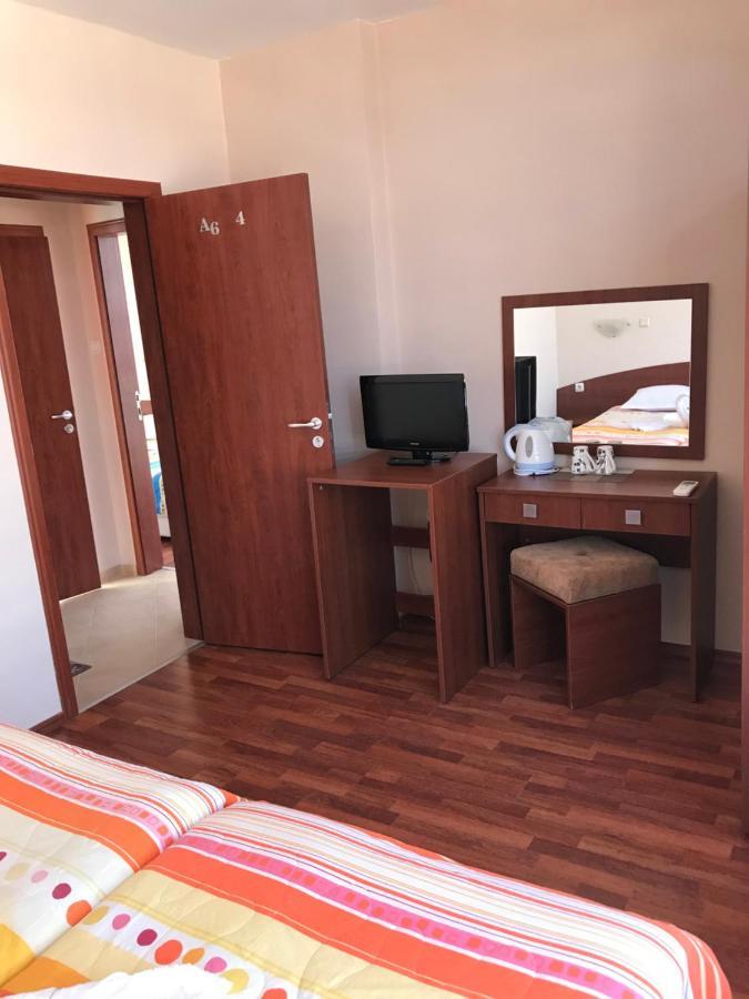 Red House Guest House Nesebar Exterior photo